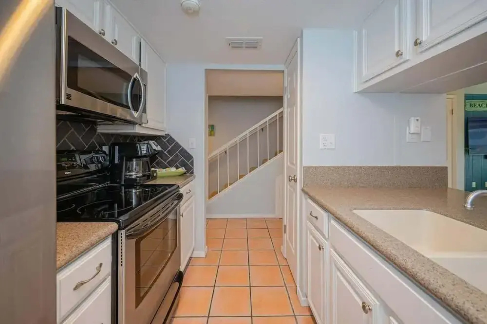 Seaside Cottage With Water Views!