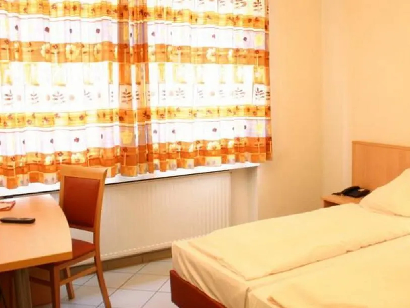 Hotel Elite an der Universität