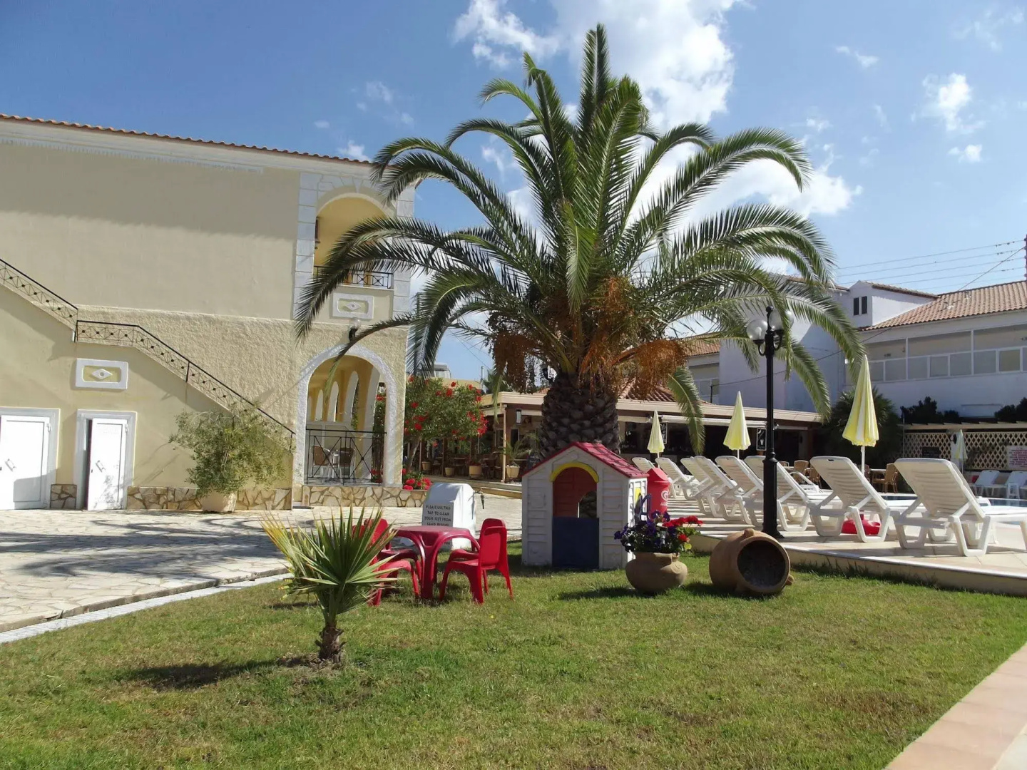 Konstantina Apartments