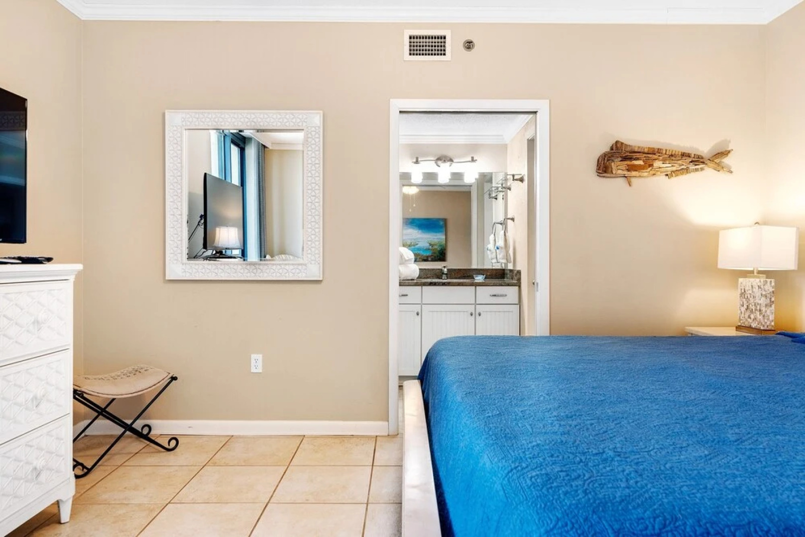 Phoenix Viii Unit 1406 3 Bedroom Condo by Redawning