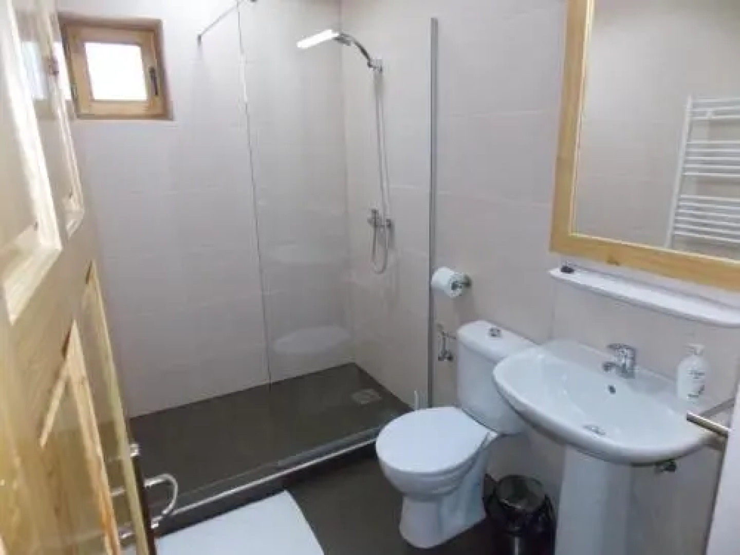 Pensiunea Izbucul Tauz