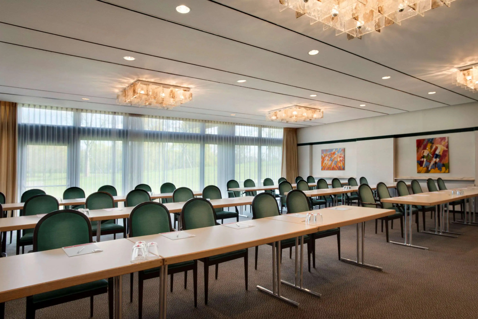 Отель Ramada by Wyndham Nuernberg Parkhotel