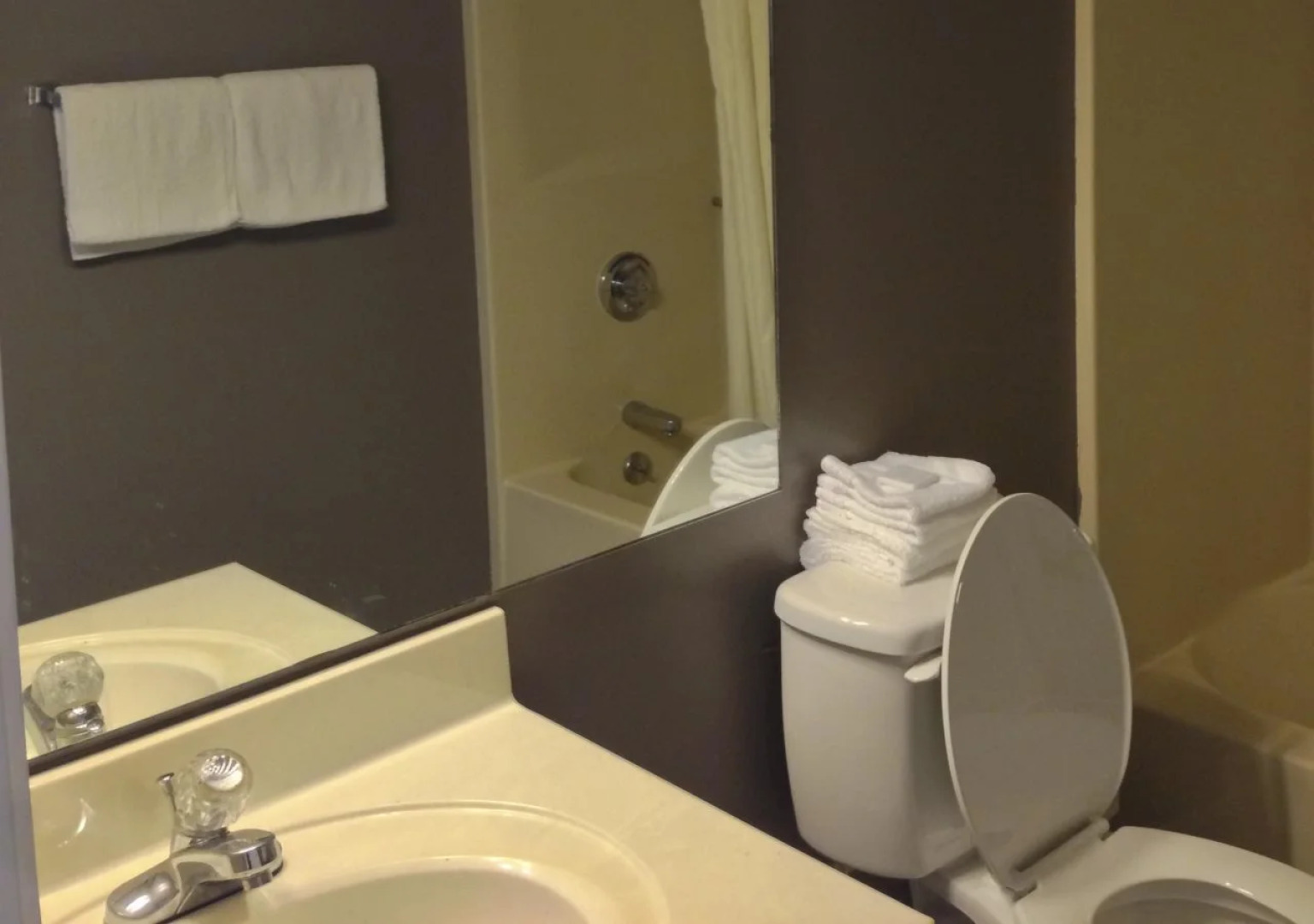 Travelers Inn and Suites