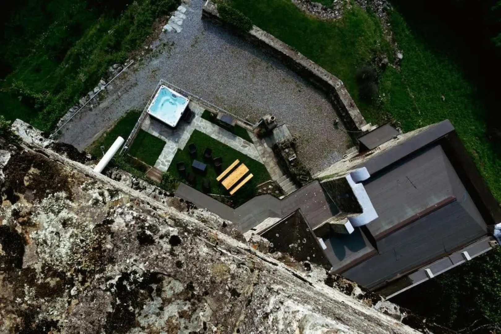 CASTELLO DEL 1100 CON VISTA e JACUZZI IN VALTELLINA