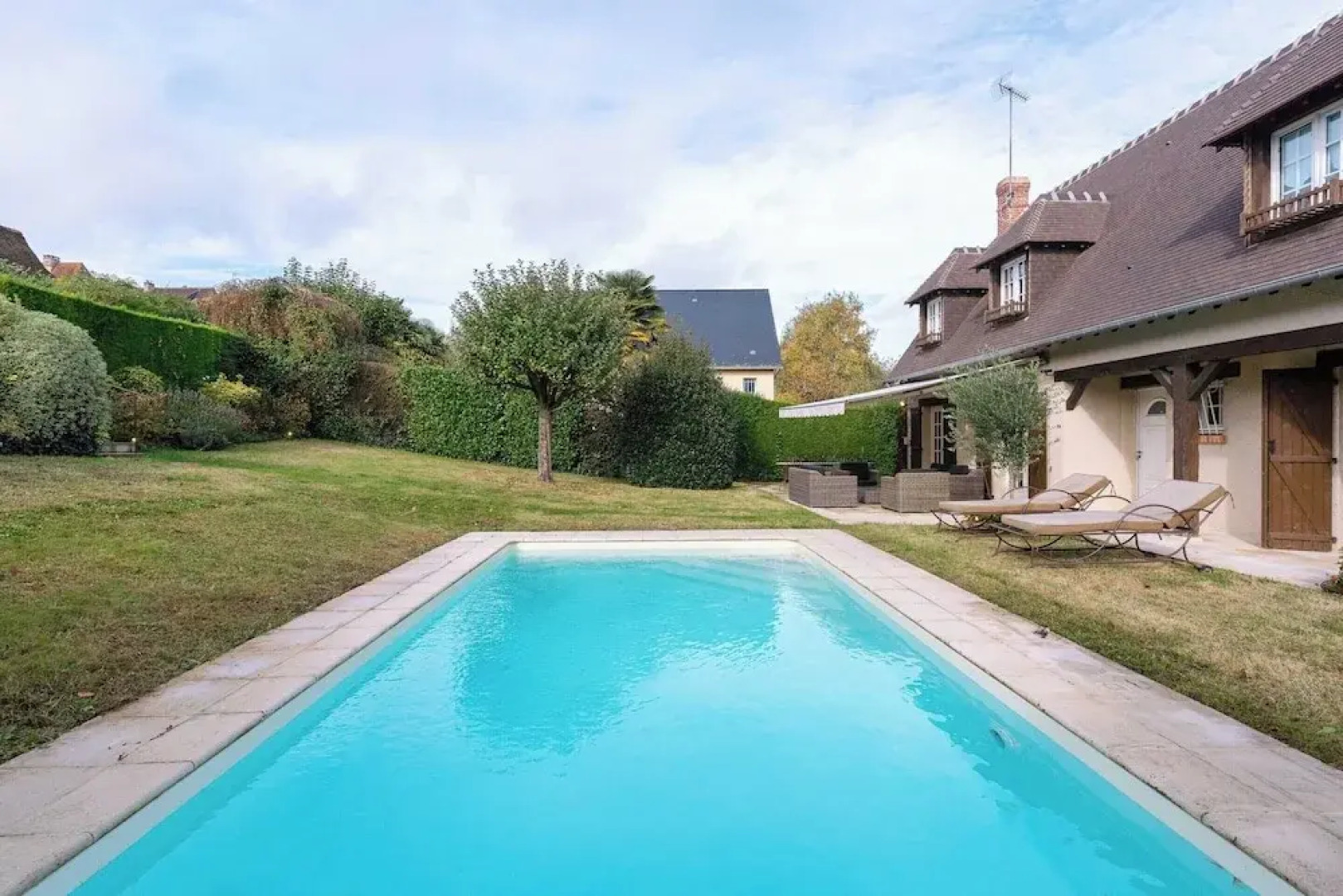 Norman House 160m2 With Pool at the Hippodrome