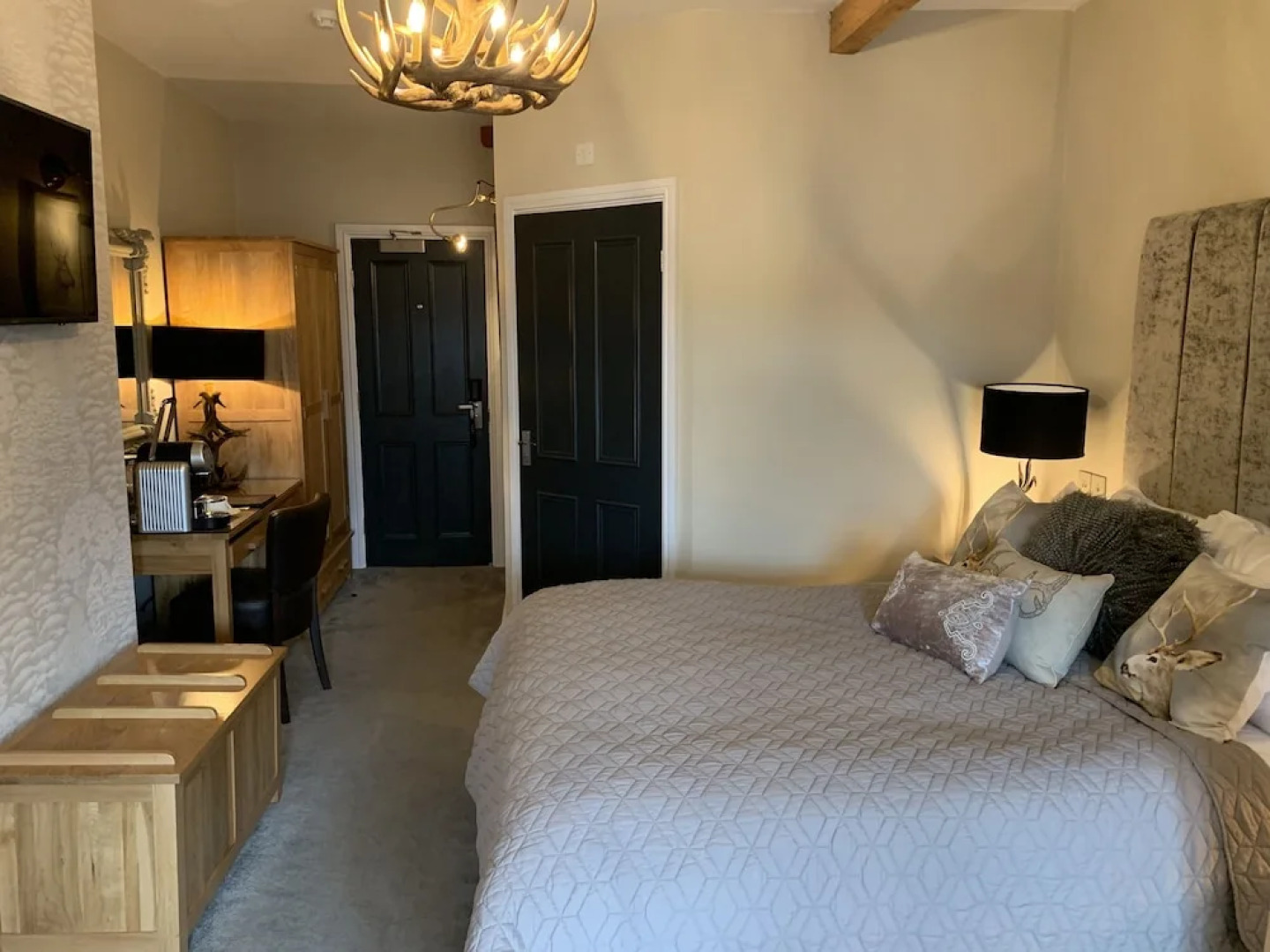 The Wheatsheaf Hotel Sandbach