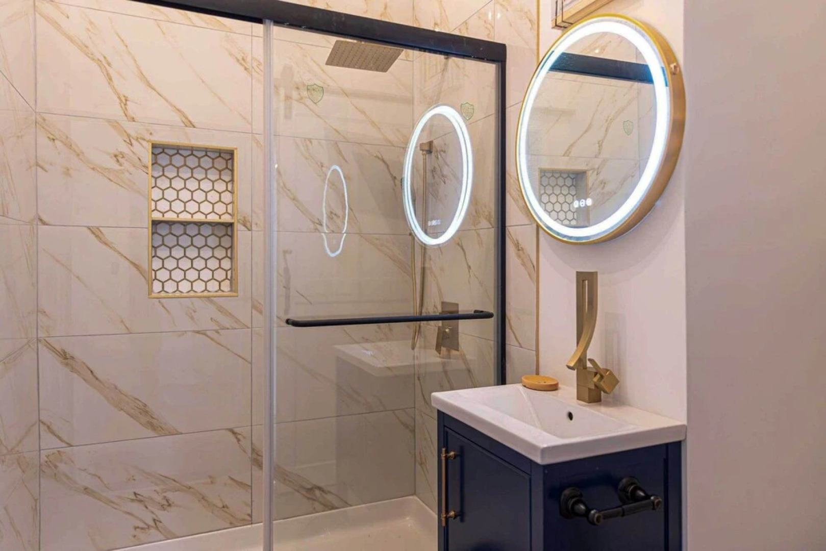 Stylish Home ~ 2 Mi to Jackson State & Belhaven!