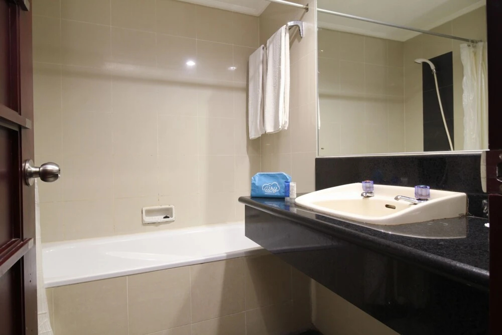 Airy Karang Balik Yos Sudarso 77 Tarakan