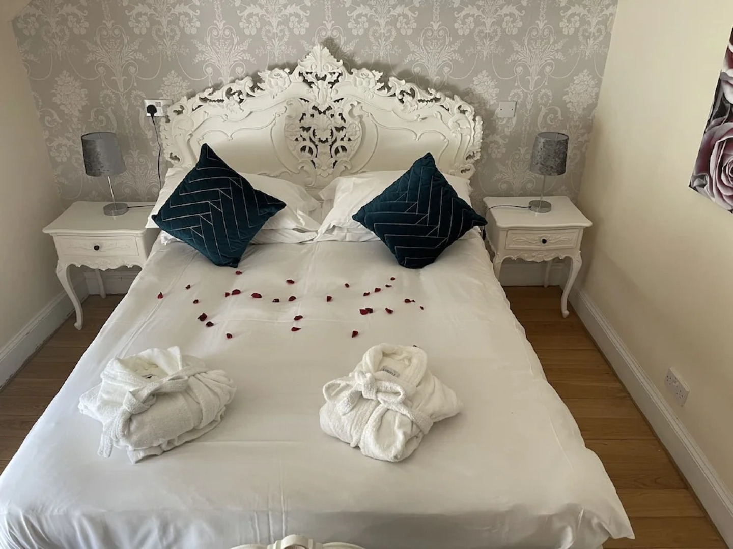 The Thatched Cottage Inn