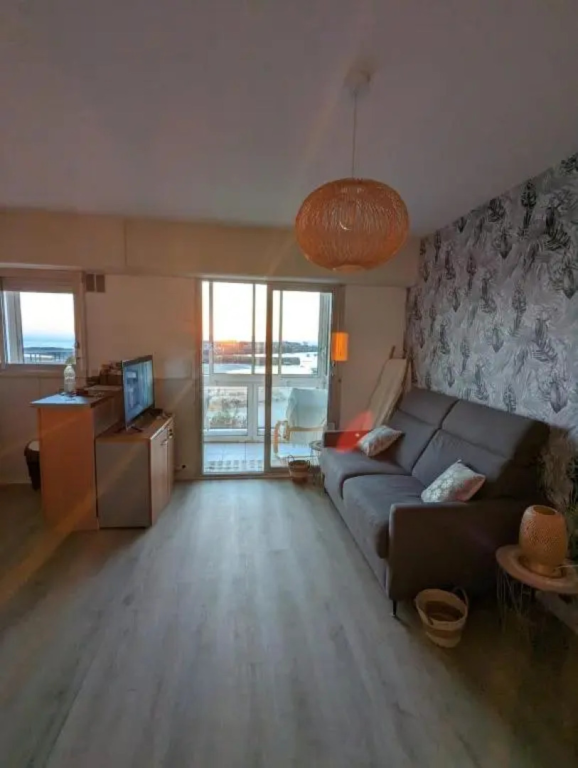 Nina STUDIO 5 PLACES AVEC VUE SUR LA BAIE AU PIED DES COMMERCES