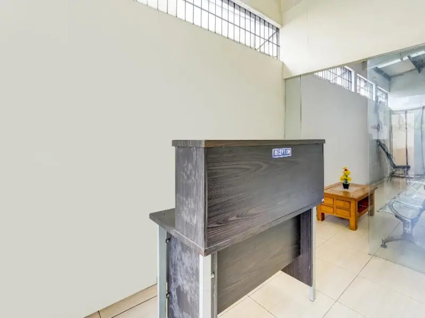 Oyo 91361 Benlin D'kost Syariah