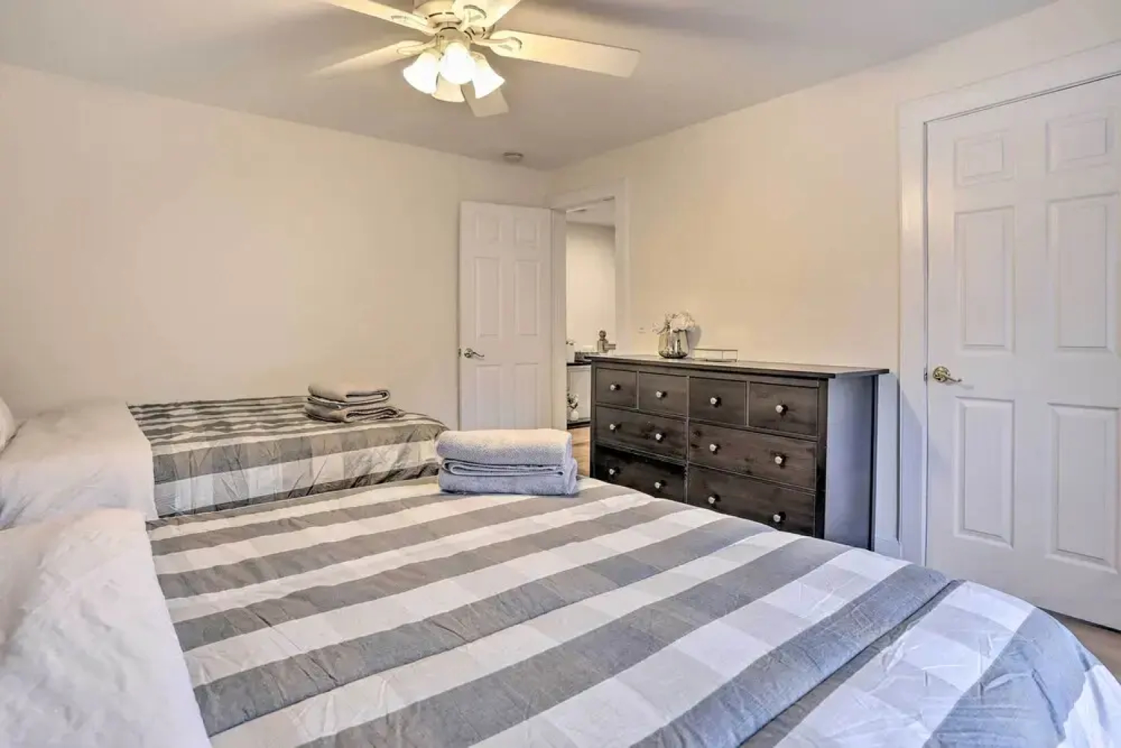 Charming Mamaroneck Home ~ 22 Mi to Manhattan
