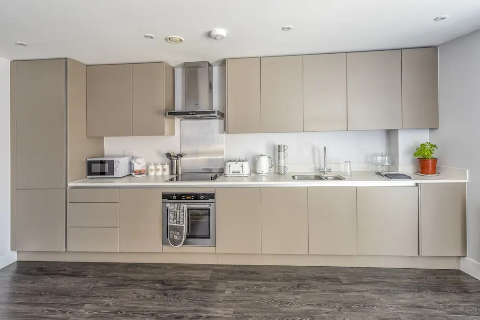 Luxury Bedford Riverside Apartment