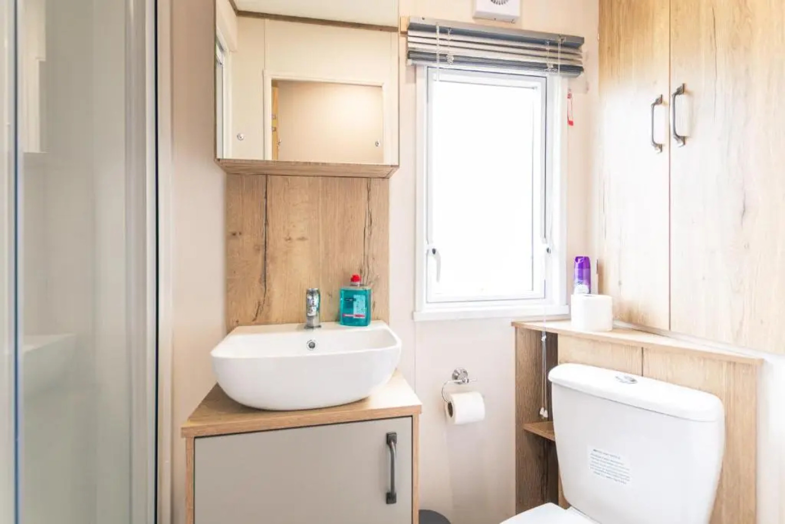 Squirrel Lodge with Hot Tub