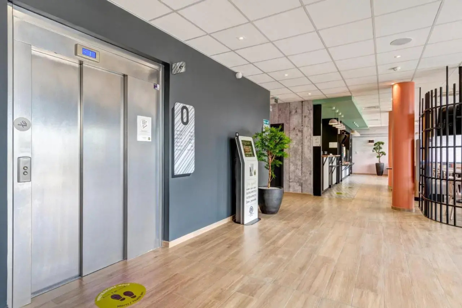 B&B HOTEL Le Port-Marly Saint-Germain-En-Laye