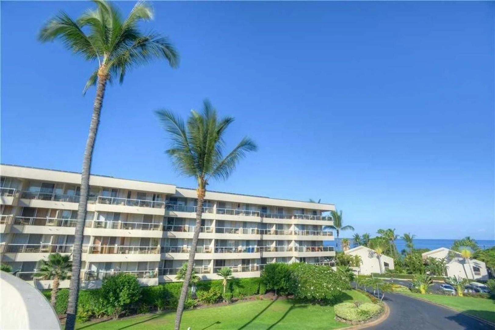 Maui Banyan H412 - One Bedroom Condo with Ocean View