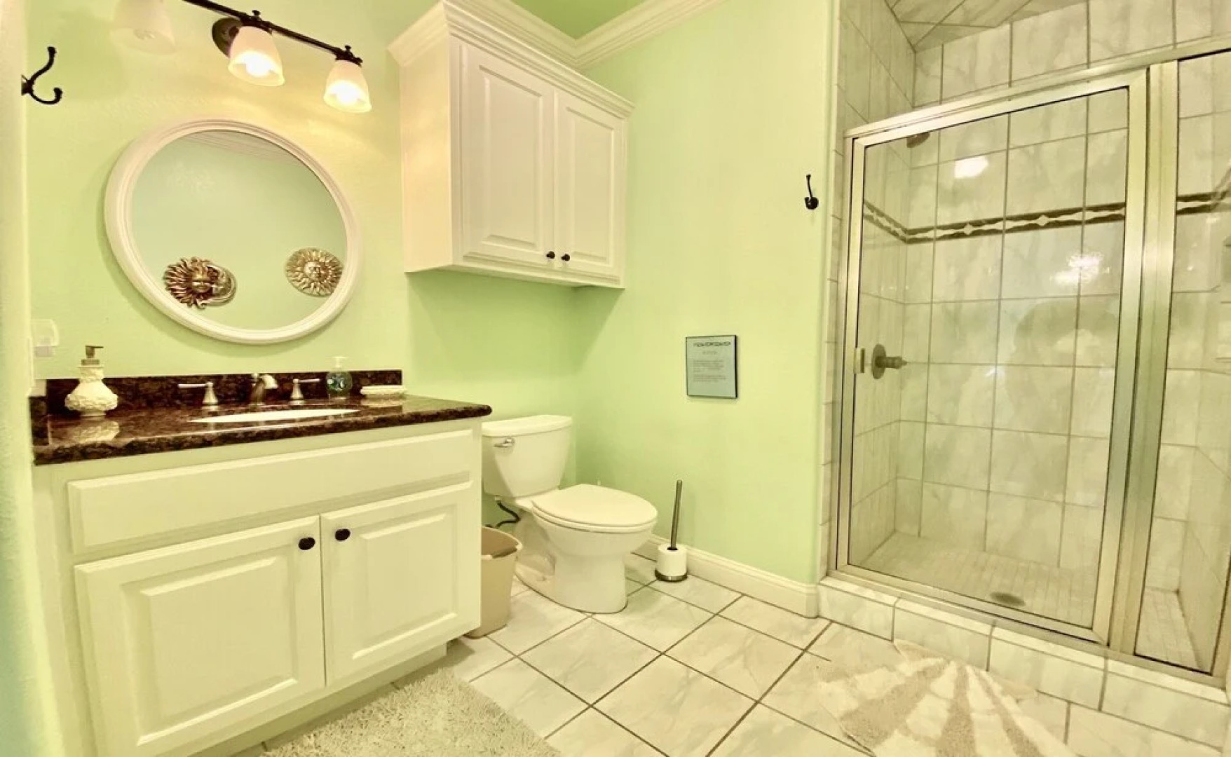 1 Driftwood 4 Bedroom Home by Redawning