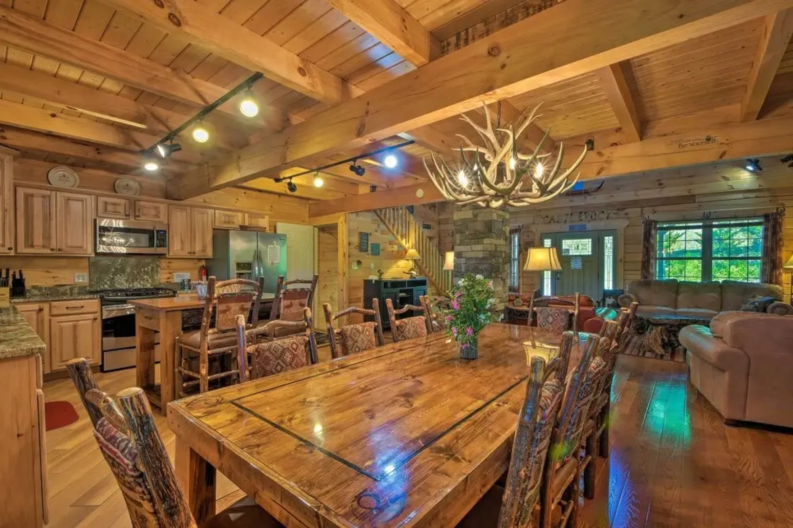 Trenton Cabin w/ Hot Tub - 14 Mi to Lookout Mtn!