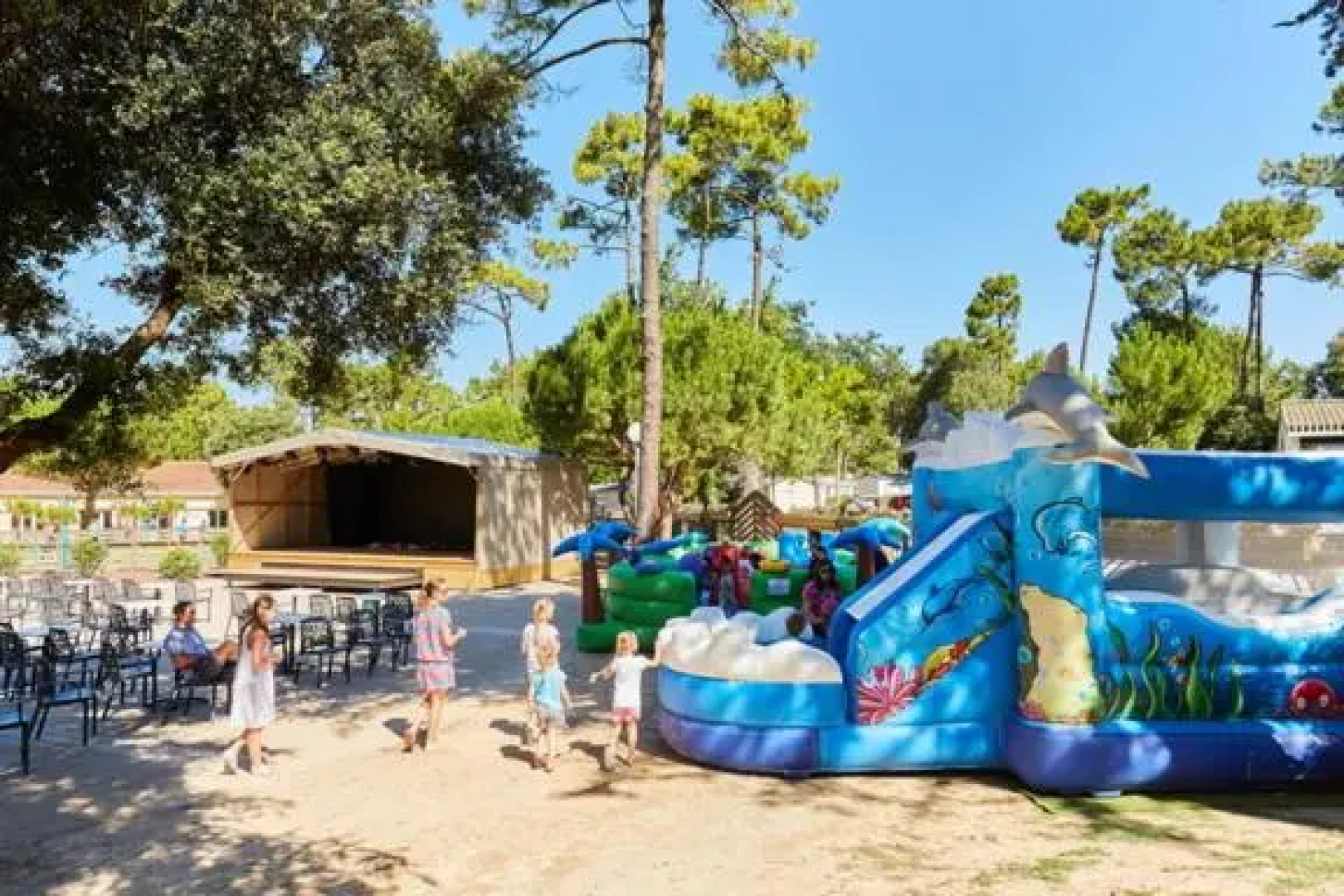 Charmant mobile-home 6 personnes - Camping 4*