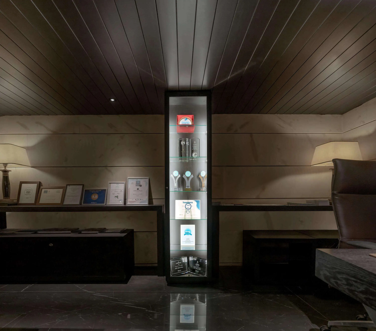 Отель NJV Athens Plaza