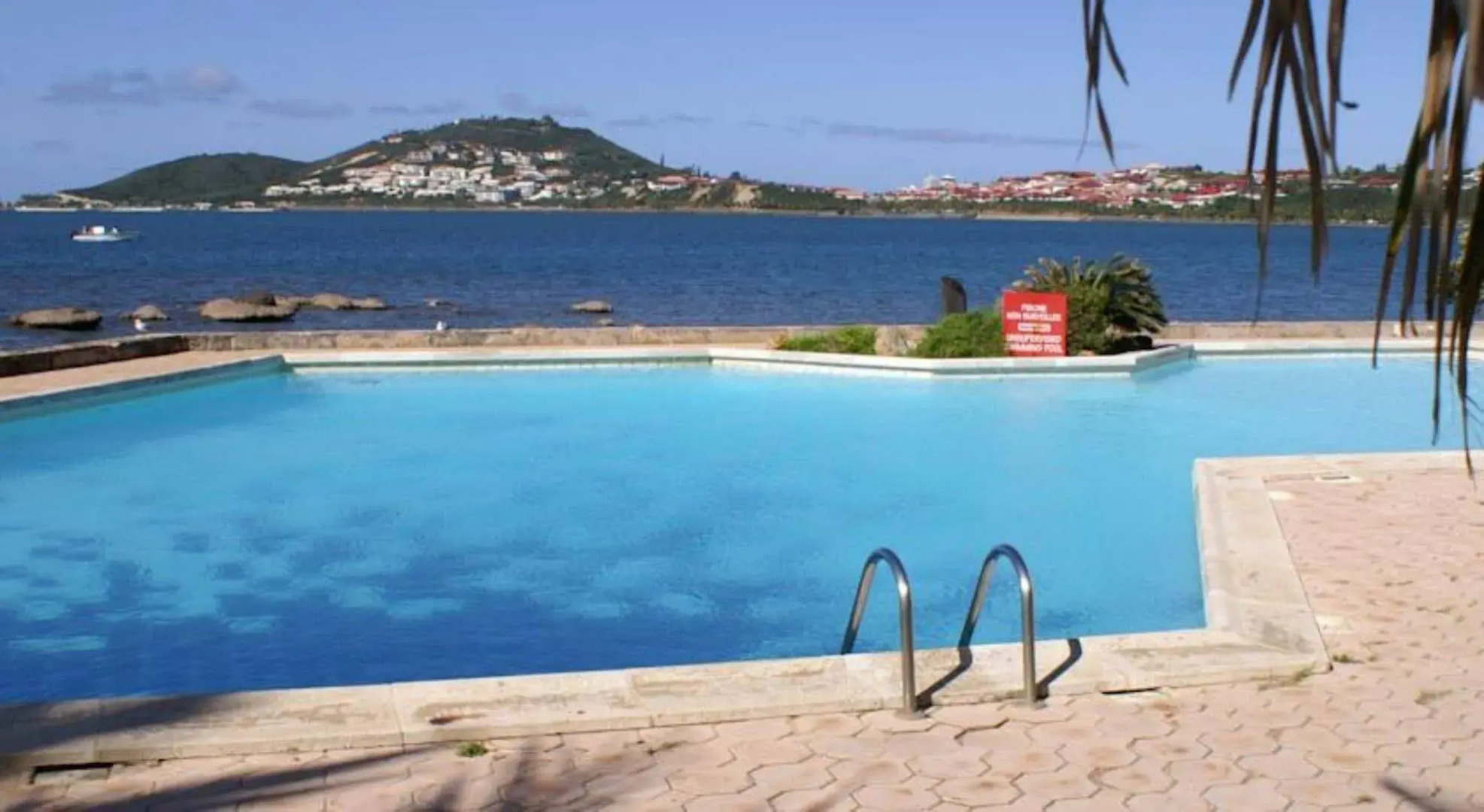 Le Stanley Hotel and Suites