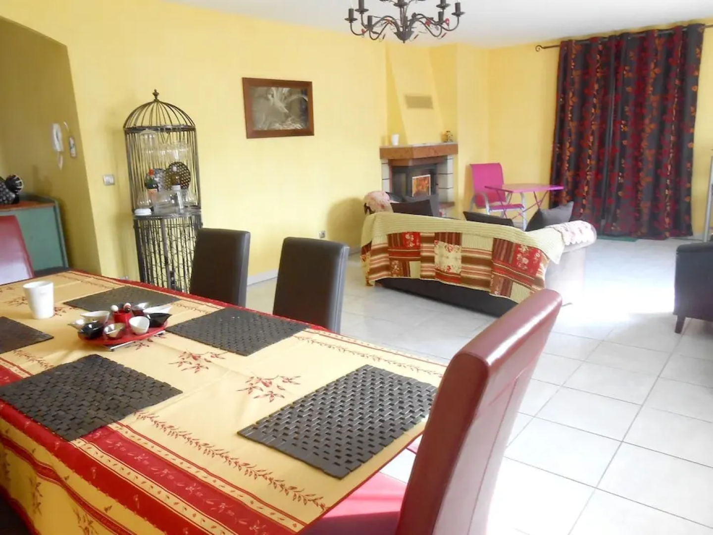 House With 8 Bedrooms in Villeurbanne, With Wifi