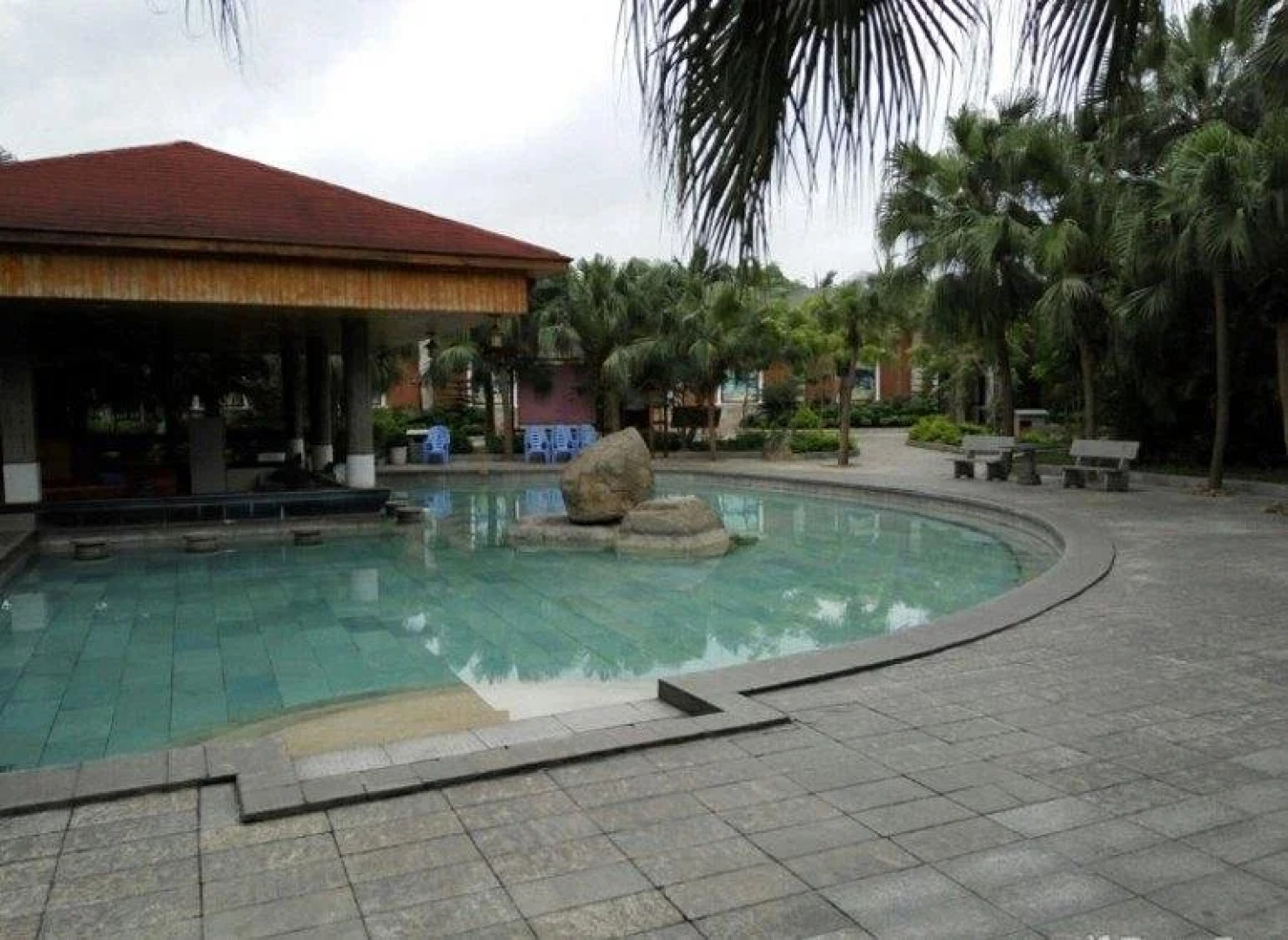 Golden Shuitai Hot Spring