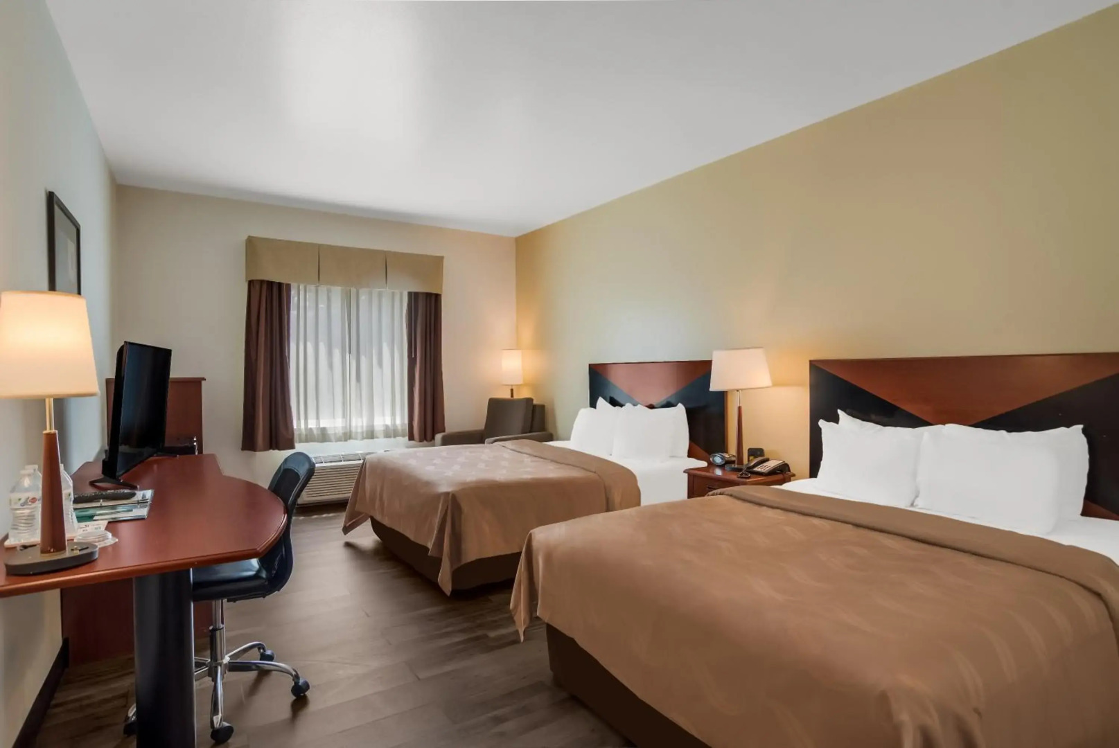 Quality Inn & Suites Chambersburg Northeast