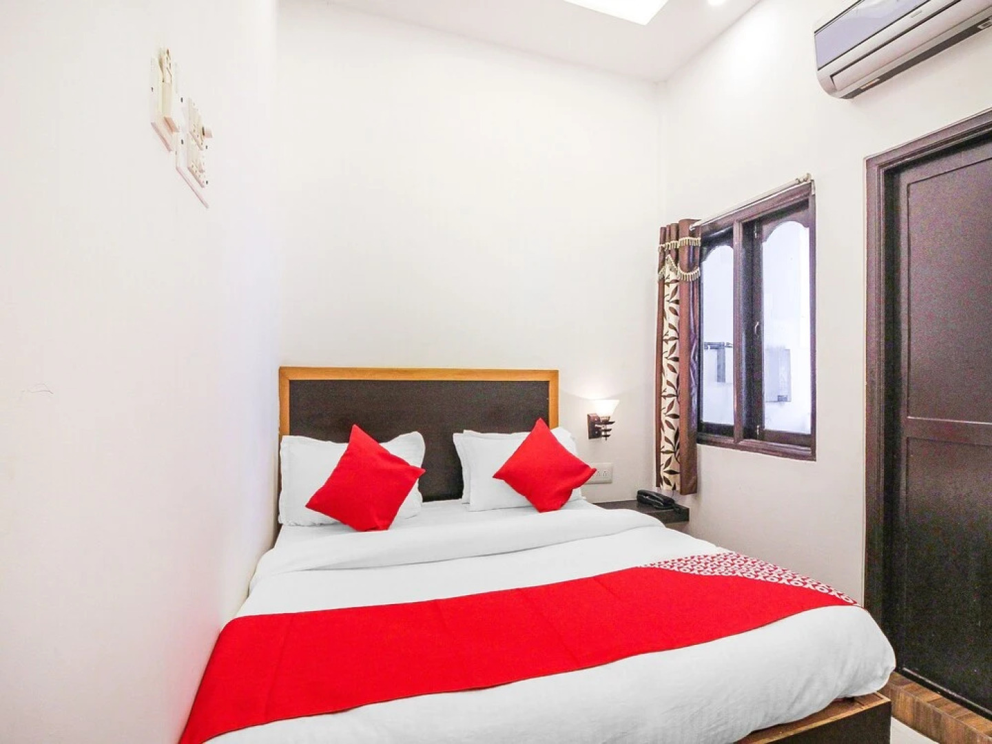 OYO 15840 Hotel Nandini