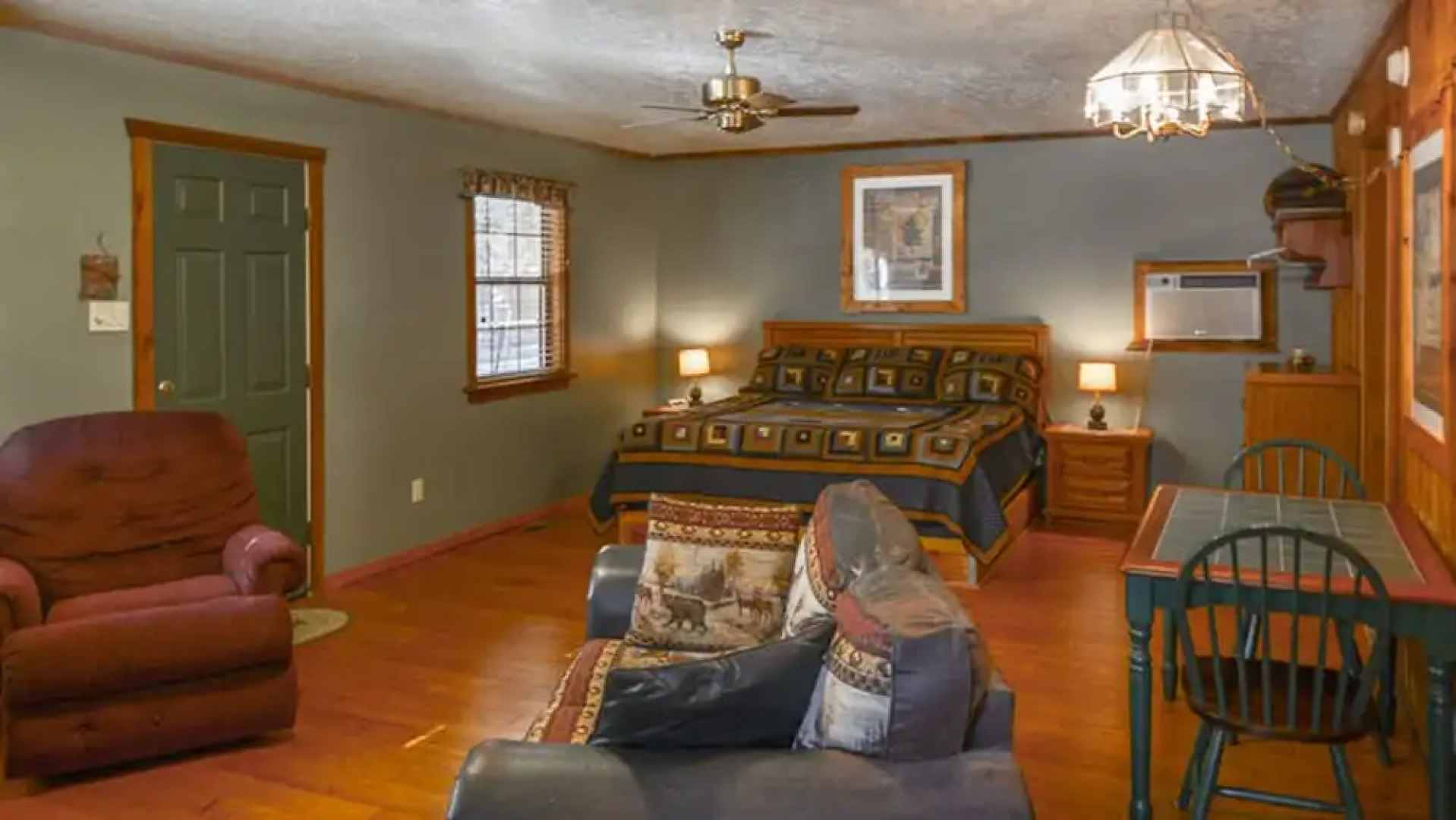 Whispering Pine Cabins