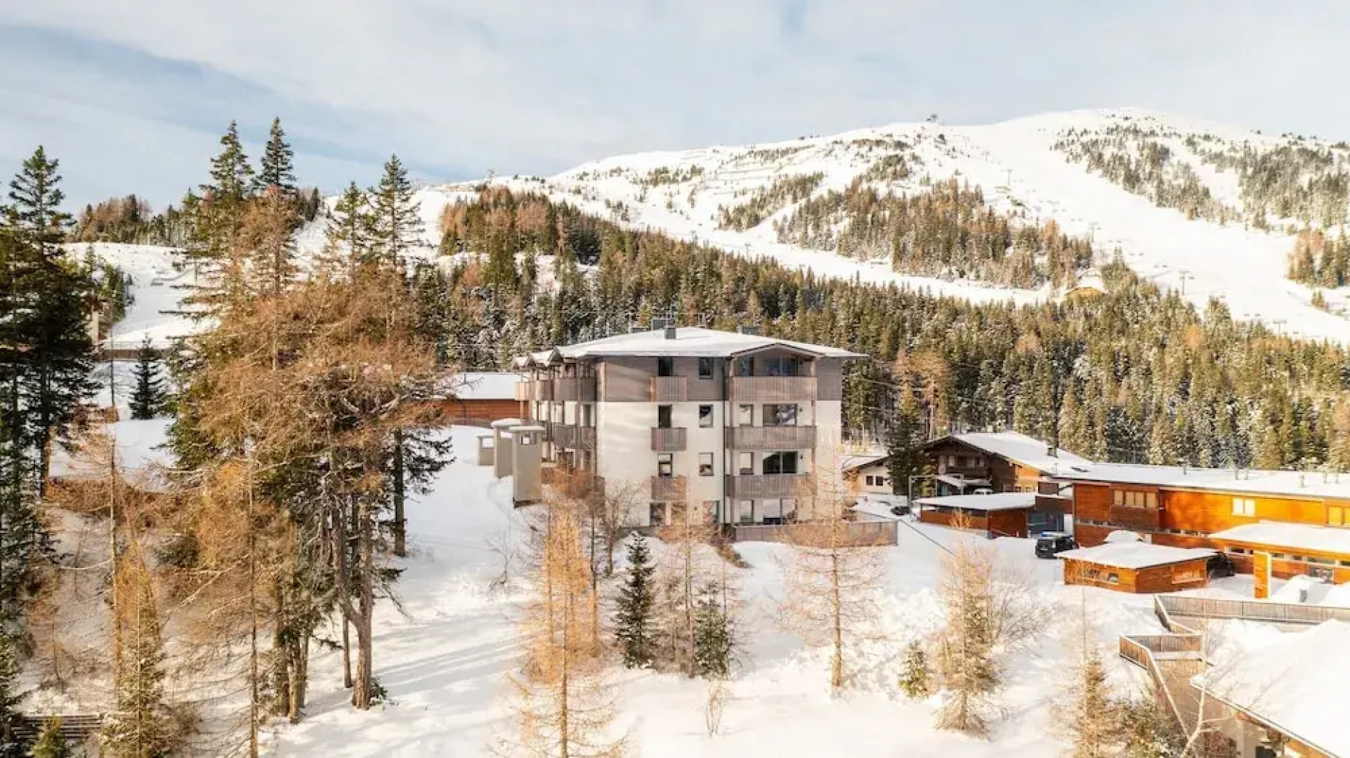 Spacious Apartment With Terrace for 8 Guests