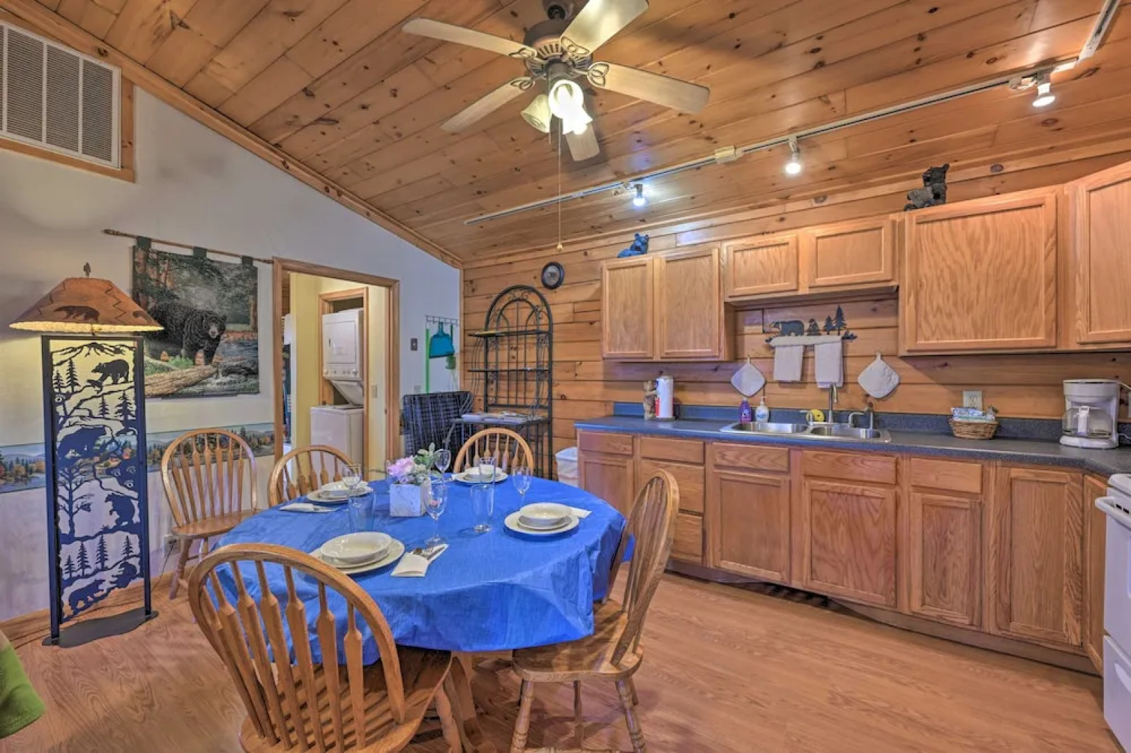 'bear Den' Cabin: Hot Tub, 4 Mi to Nantahala River