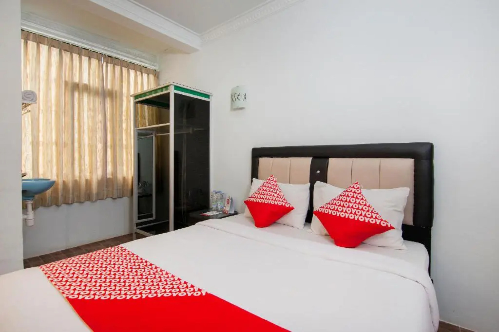 Oyo 1543 Sibayak Ncole