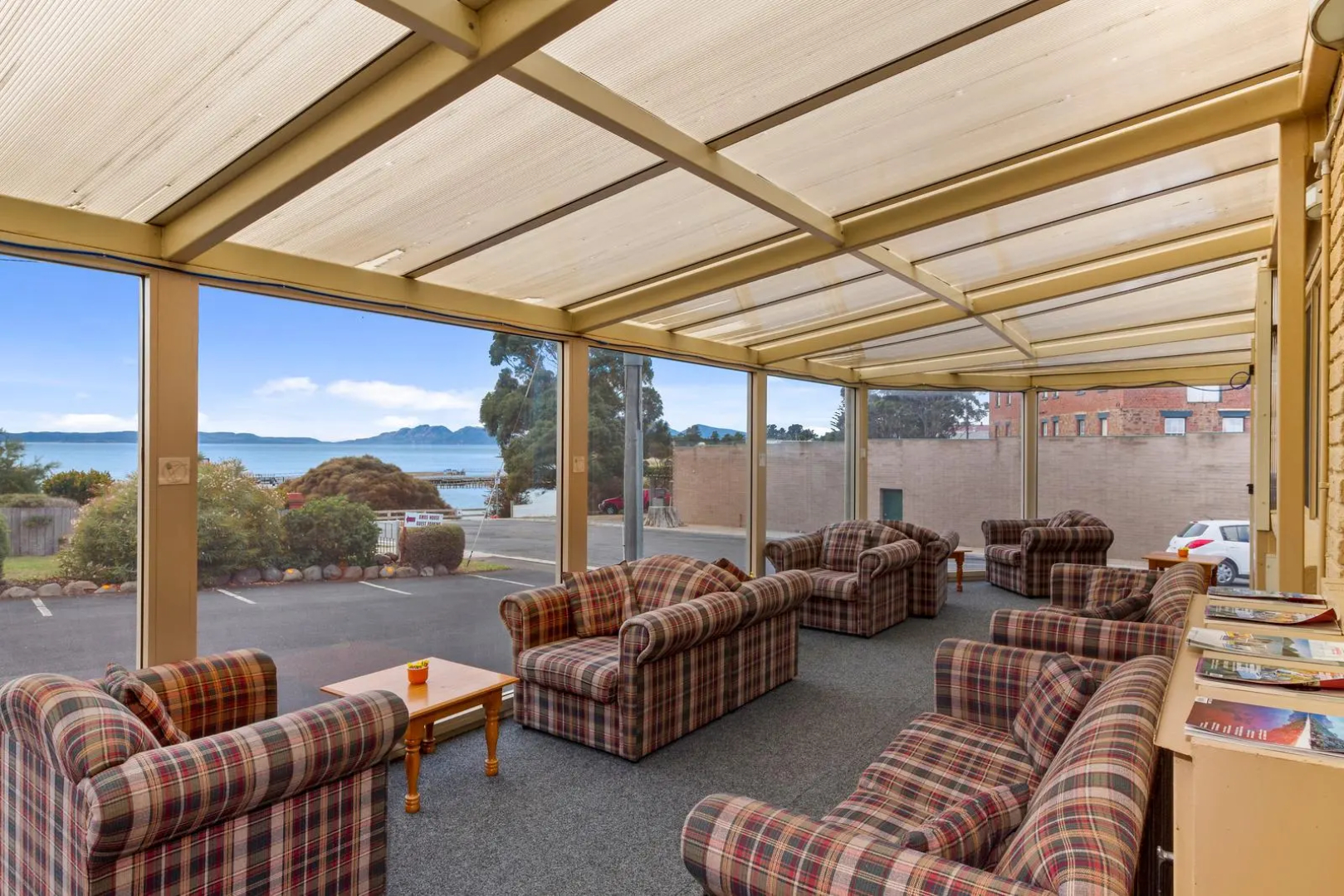 Amos House Motel