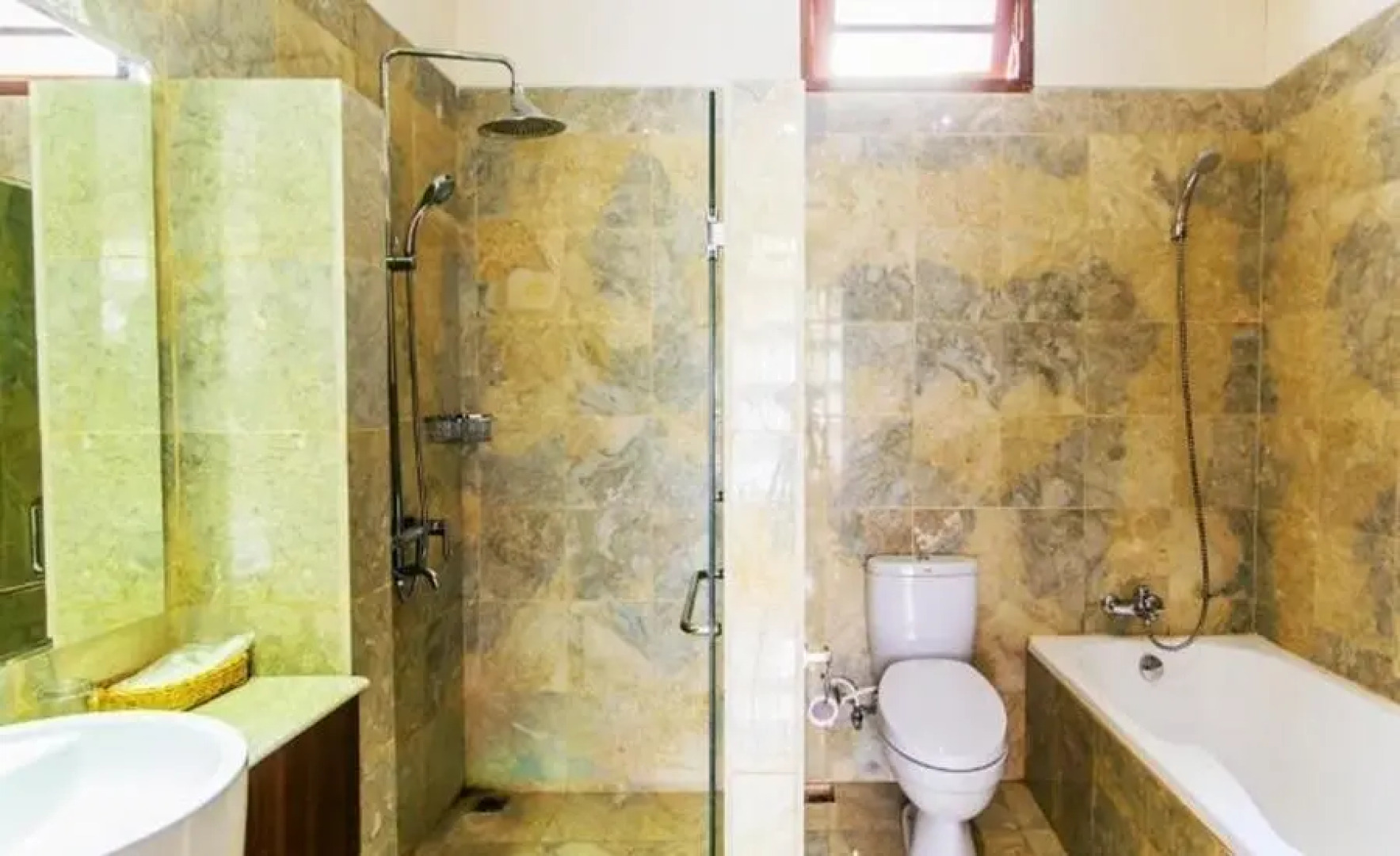 Lotus Art & Garden Hotel