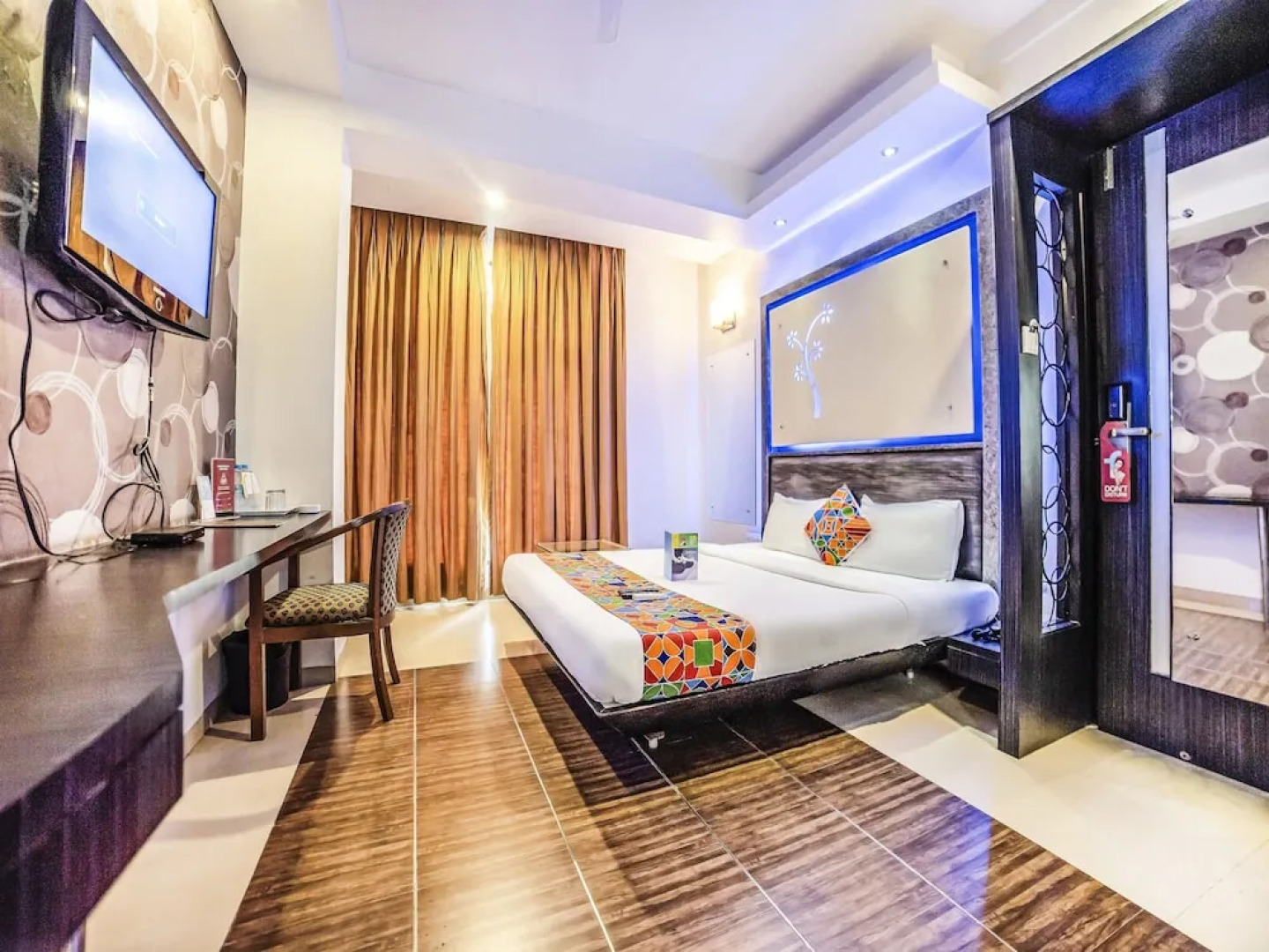 FabHotel Lakme Executive FC Road