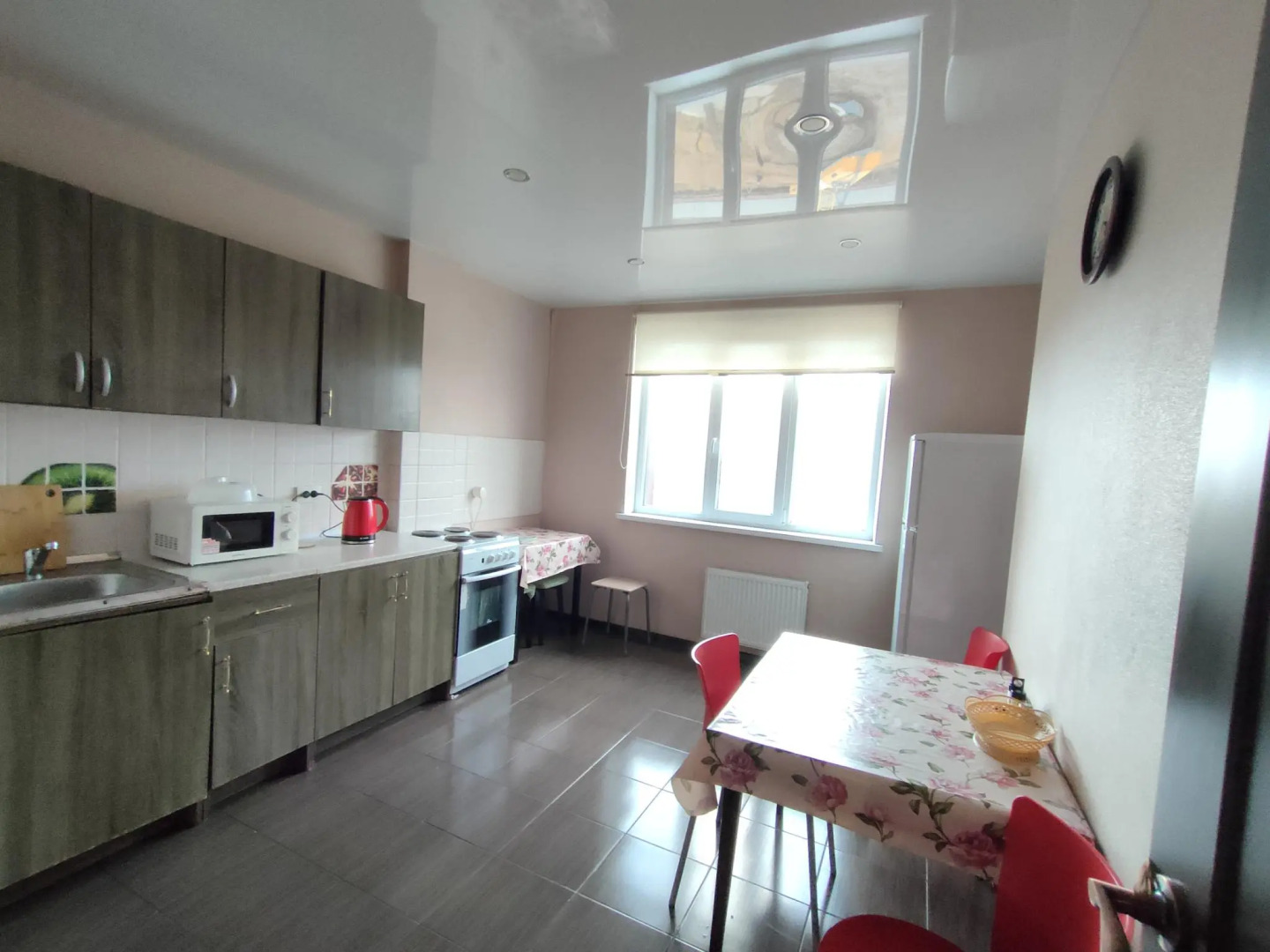 День и ночь на улице Средне-Московская