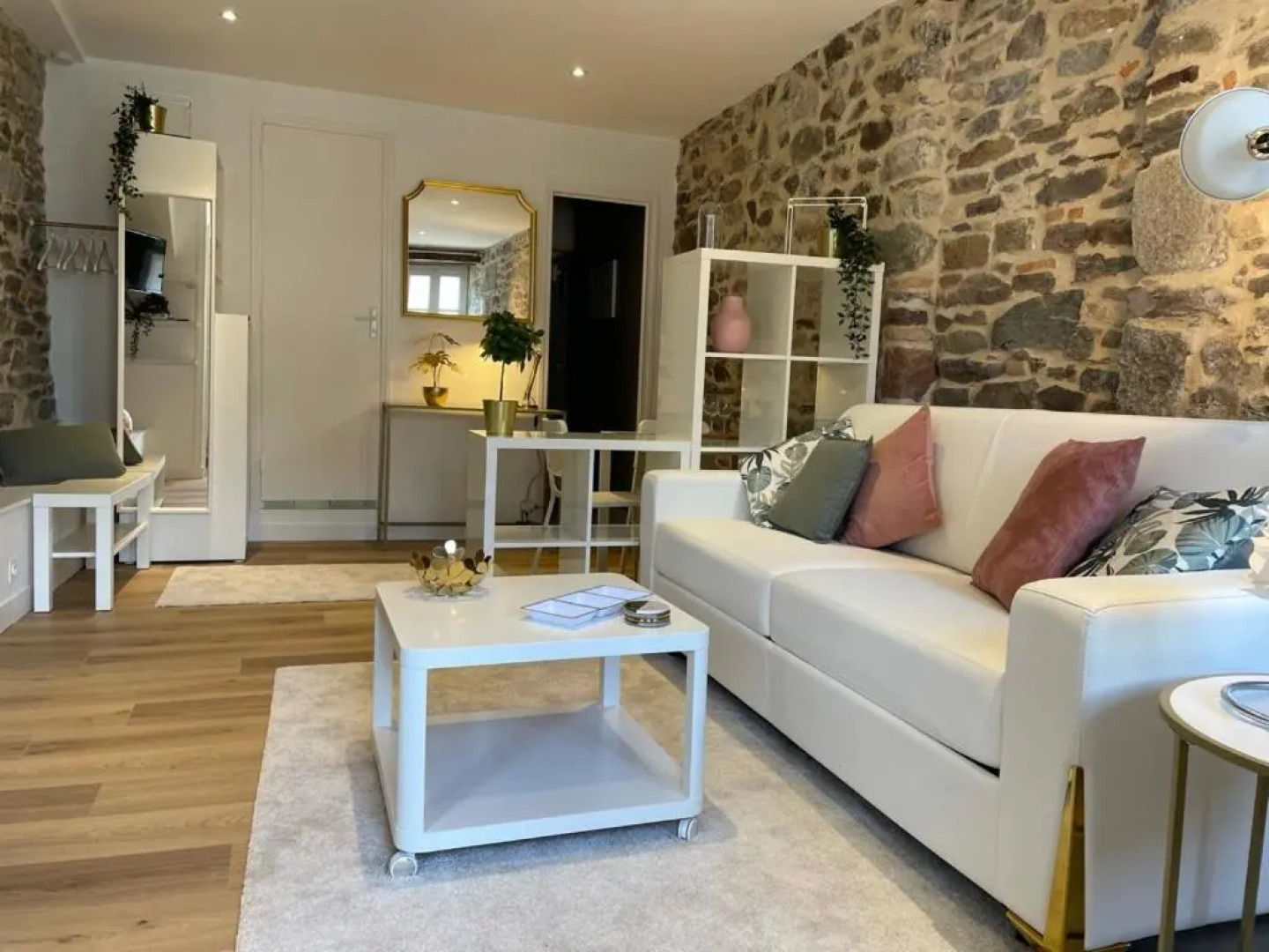 Studio Hypercentre a 1 Mn Plage Et Des Ports