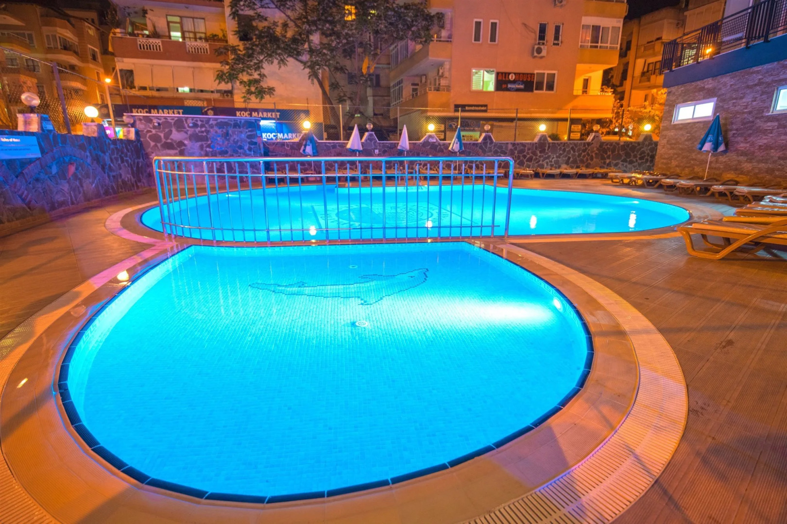 Kleopatra Tower Suite Hotel