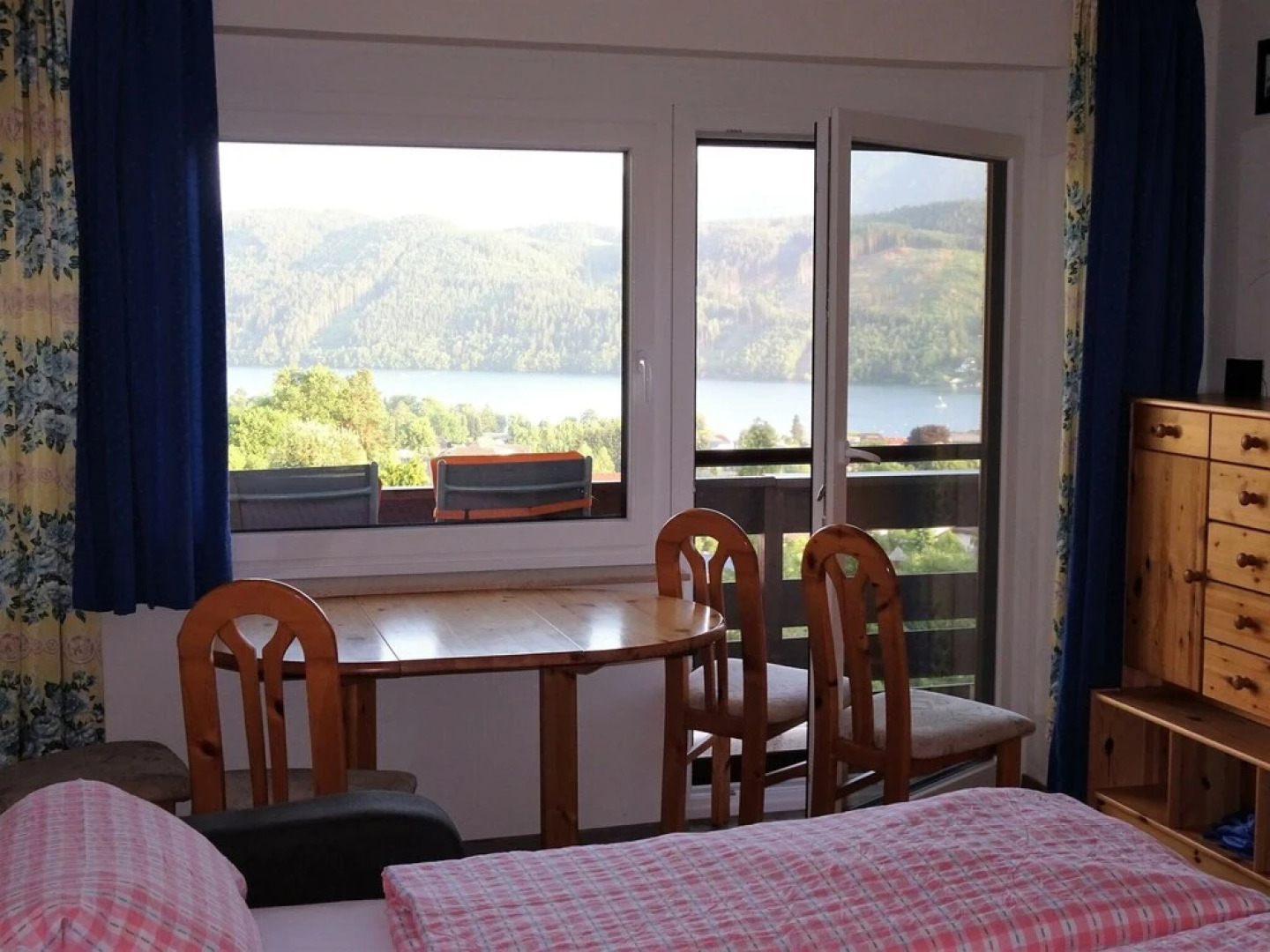 Appartment With Views to the Milstättersee and Pool in Summer