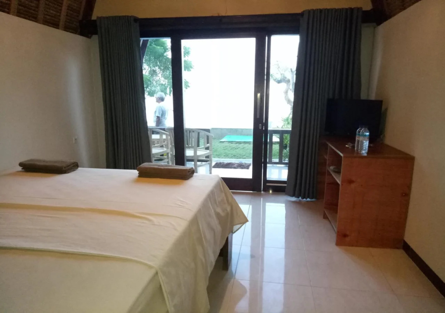 Krisna Bungalows & Restaurant