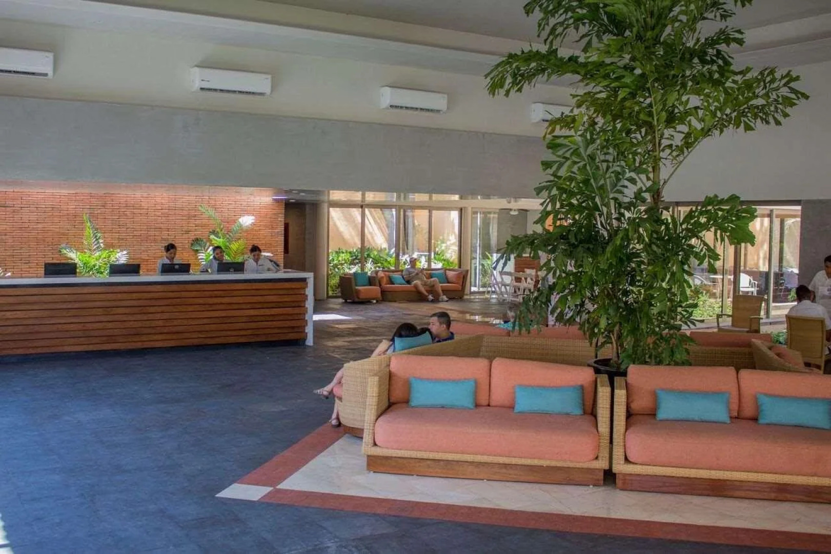 Plaza Pelicanos Club Beach Resort All Inclusive