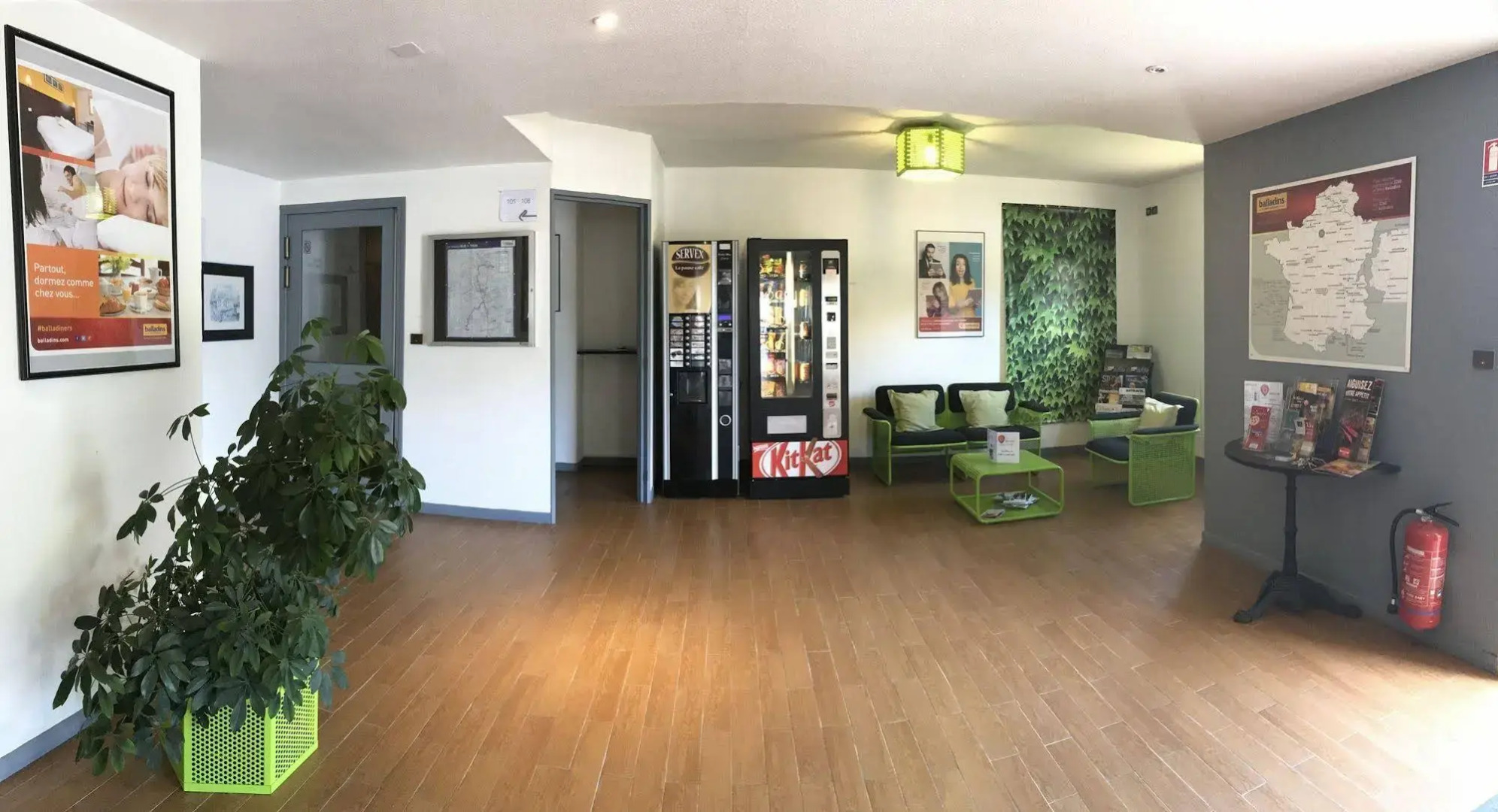 initial by balladins Tours Sud