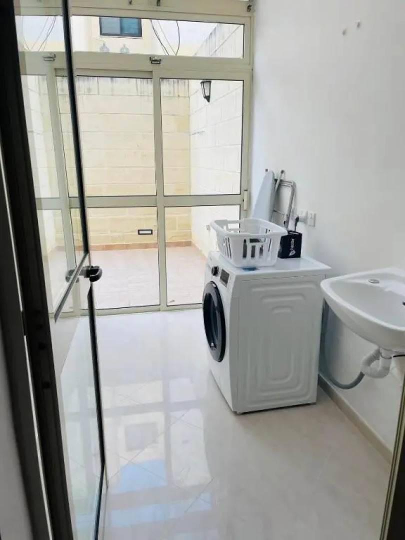 3-bedroom With Backyard-hosted by Sweetstay