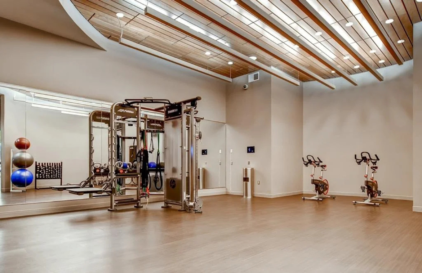 Global Luxury Suites at Metropolitan North