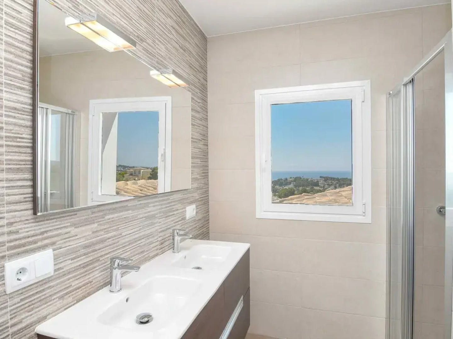 Coastal Villa With Pool