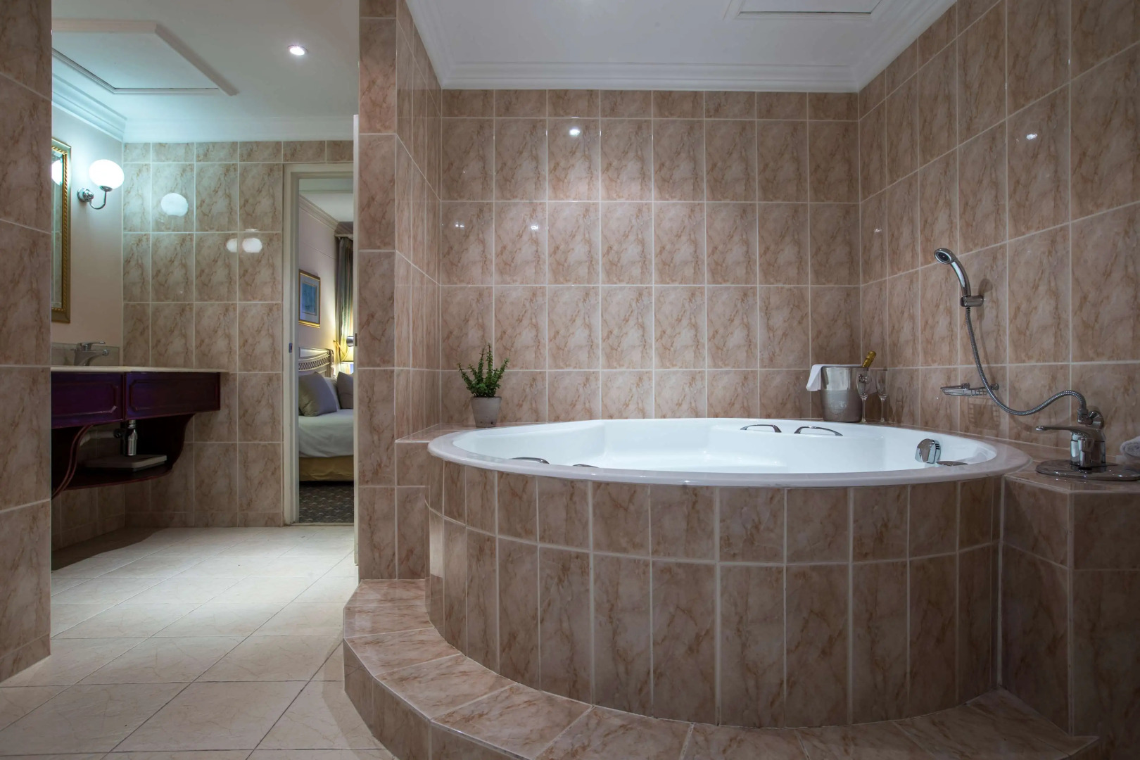 Radisson Blu Le Vendome Hotel, Cape Town