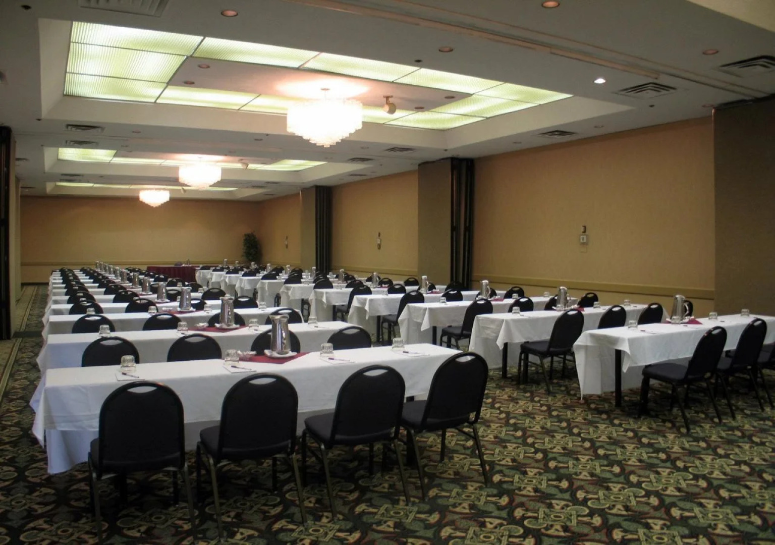 Sheraton Grand Rapids Airport Hotel