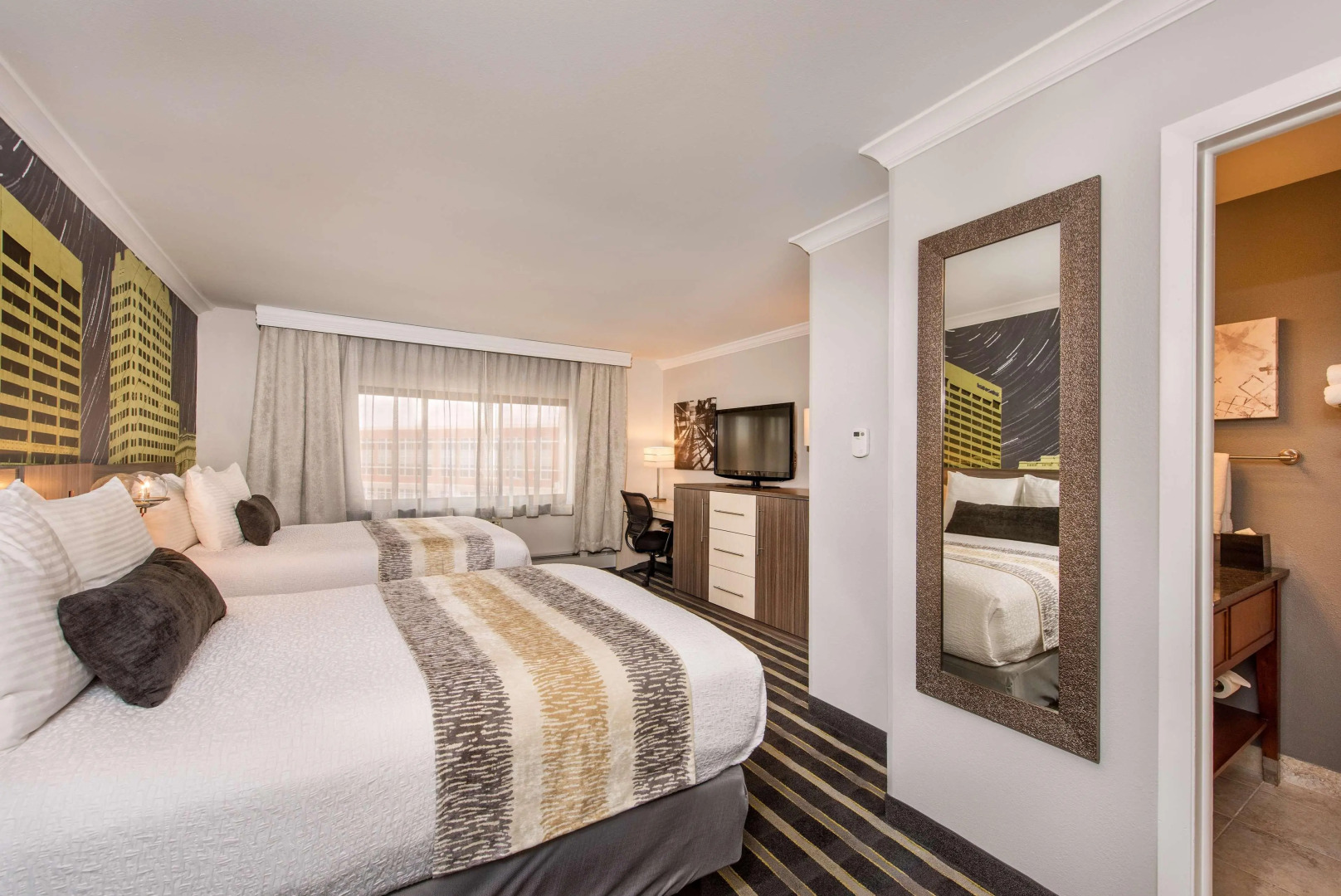 Best Western Plus Milwaukee West