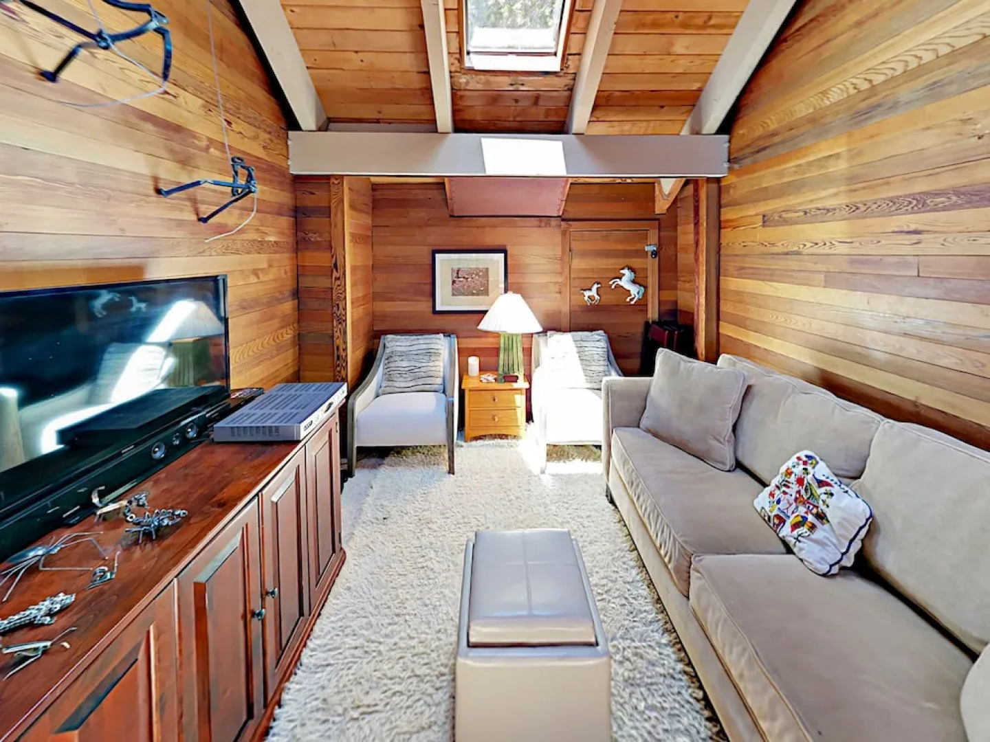 1355 Woodland Way Home 4 Bedrooms 2.5 Bathrooms Home